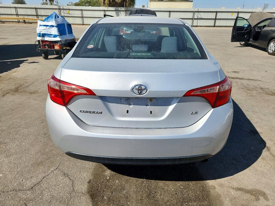 Продажа на аукционе авто 2018 Toyota Corolla, vin: 2T1BURHE2JC052030, номер лота: 72239736