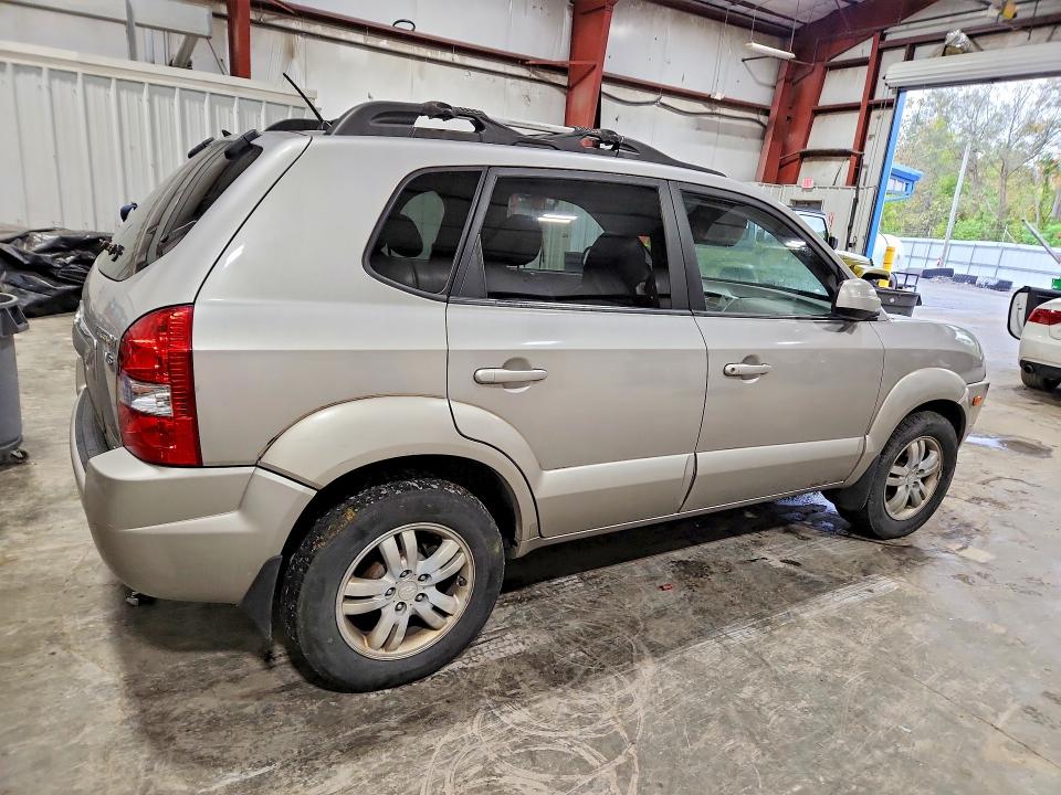 2006 Hyundai Tucson მანქანა იყიდება აუქციონზე, vin: KM8JN72D56U349165, აუქციონის ნომერი: 70246146