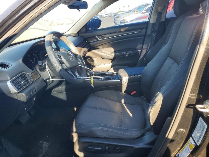 Продажа на аукционе авто 2018 Honda Accord, vin: 1HGCV1F40JA117766, номер лота: 69780676