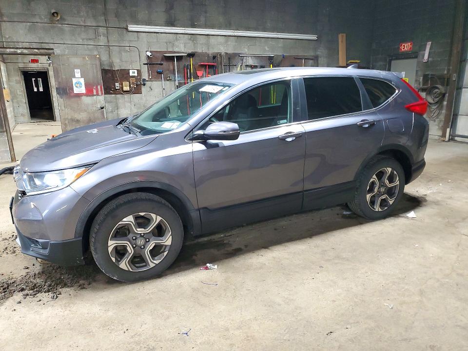 71836346 :رقم المزاد ، 7FARW2H51JE088713 vin ، 2018 Honda Cr-v مزاد بيع