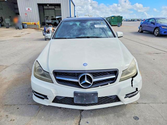 2012 Mercedes-benz C მანქანა იყიდება აუქციონზე, vin: WDDGF8BB9CA724977, აუქციონის ნომერი: 71265566