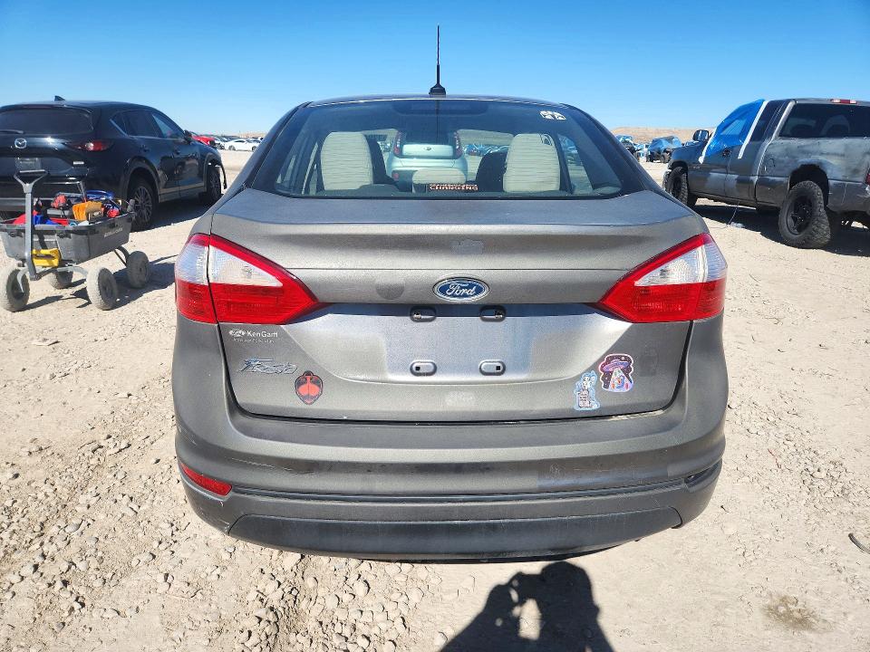 72942826 :رقم المزاد ، 3FADP4BJ1EM131247 vin ، 2014 Ford Fiesta مزاد بيع