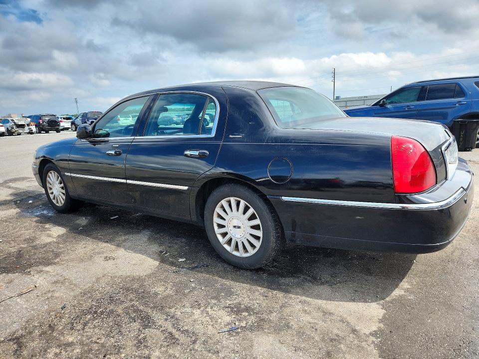 Aukcja sprzedaży 2004 Lincoln Town Car, vin: 1LNHM81W44Y645195, numer aukcji: 72444416