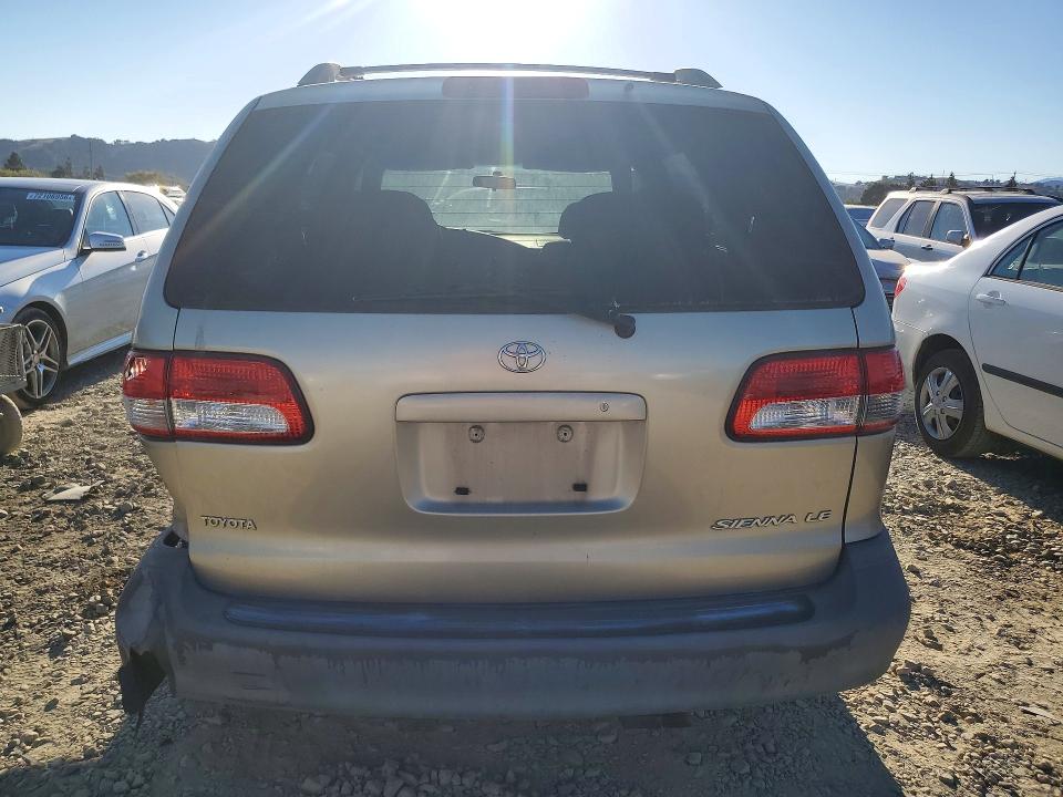 2001 Toyota Sienna მანქანა იყიდება აუქციონზე, vin: 4T3ZF13CX1U351075, აუქციონის ნომერი: 71866726