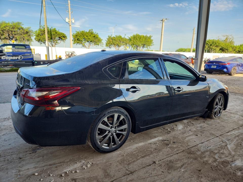 2018 Nissan Altima მანქანა იყიდება აუქციონზე, vin: 1N4AL3AP3JC238763, აუქციონის ნომერი: 71747416
