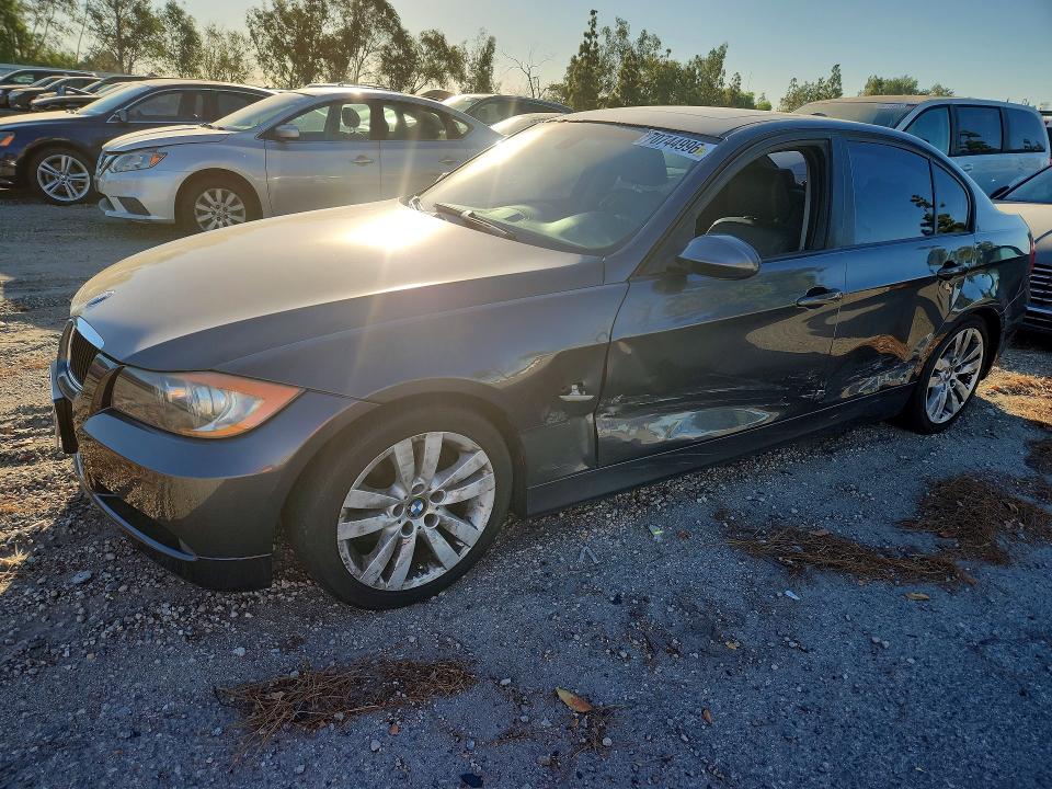 70744996 :رقم المزاد ، WBAVC53558FZ88304 vin ، 2008 Bmw 328 مزاد بيع