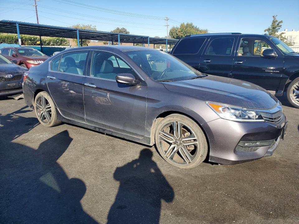 2017 Honda Accord მანქანა იყიდება აუქციონზე, vin: 1HGCR2F14HA286926, აუქციონის ნომერი: 71259776