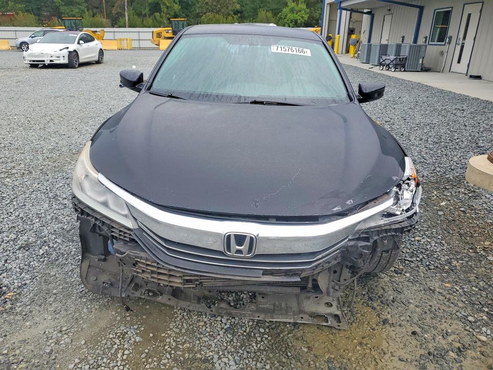 71576166 :رقم المزاد ، 1HGCR2F56GA140190 vin ، 2016 Honda Accord مزاد بيع