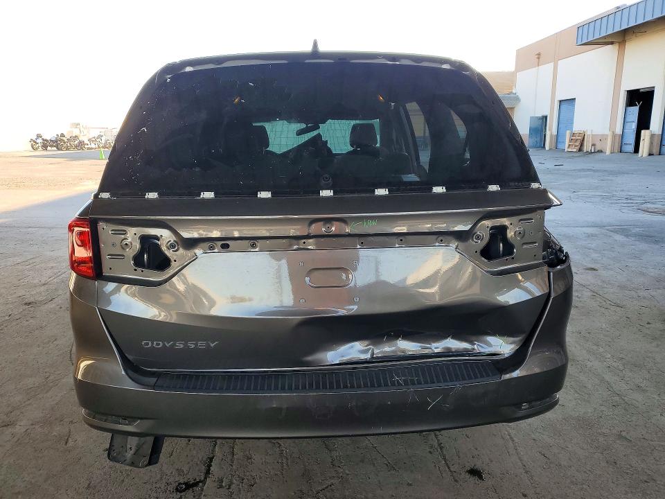 71854746 :رقم المزاد ، 5FNRL6H5XJB104399 vin ، 2018 Honda Odyssey مزاد بيع