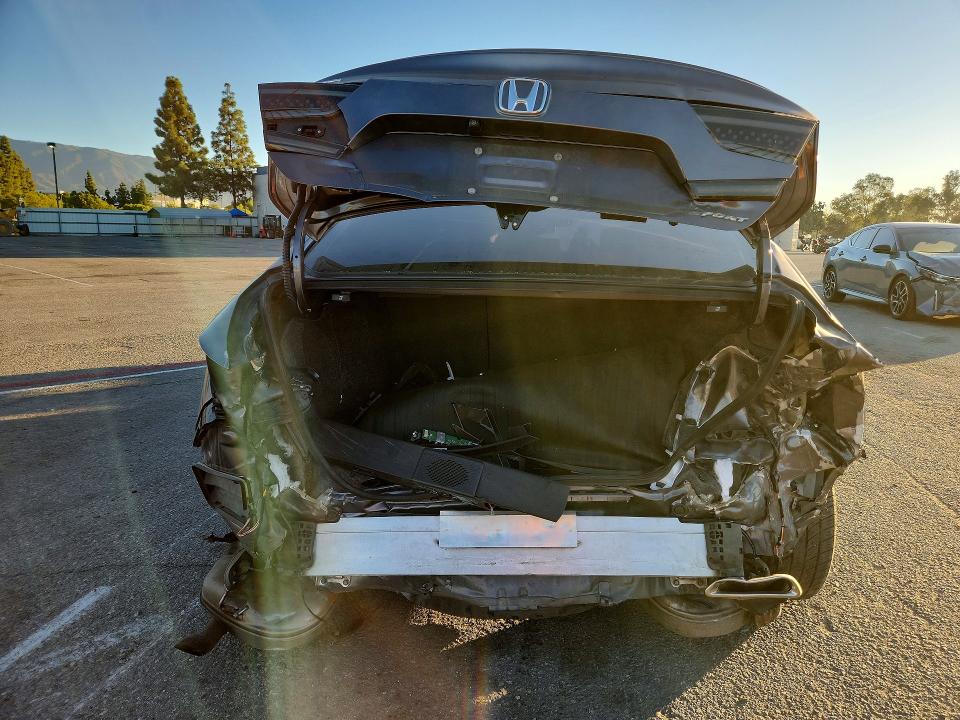 71452786 :رقم المزاد ، 1HGCV1F31LA138507 vin ، 2020 Honda Accord مزاد بيع