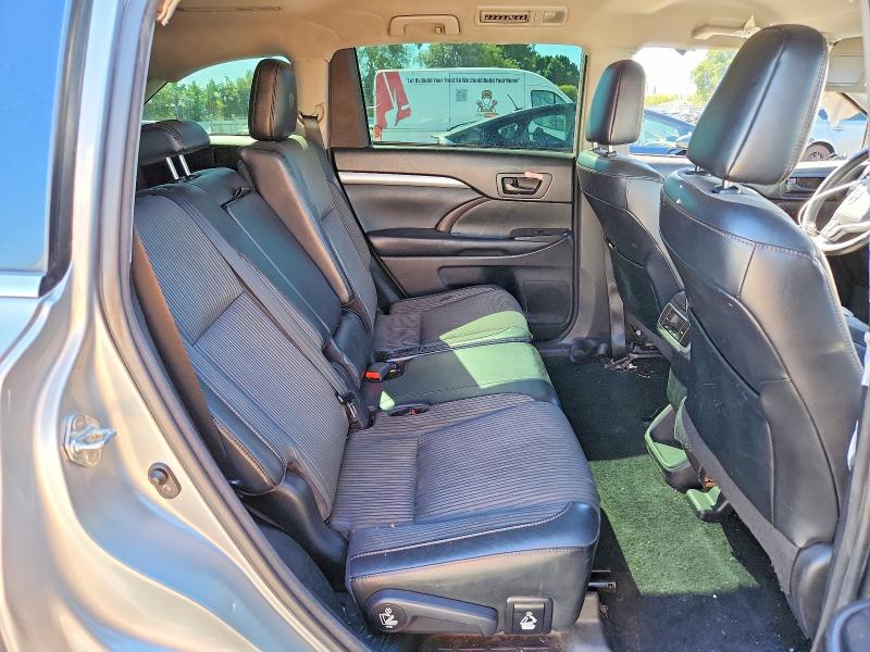 Продажа на аукционе авто 2018 Toyota Highlander, vin: 5TDBZRFH8JS807414, номер лота: 71847046