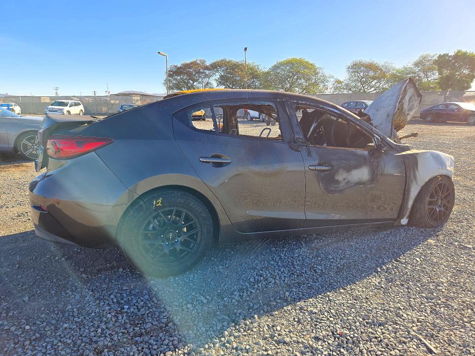72621756 :رقم المزاد ، JM1BM1U79F1269403 vin ، 2015 Mazda 3 مزاد بيع