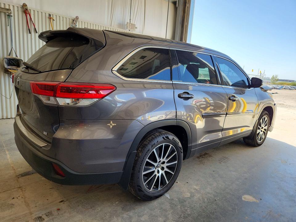Aukcja sprzedaży 2018 Toyota Highlander, vin: 5TDJZRFH0JS552852, numer aukcji: 72125766
