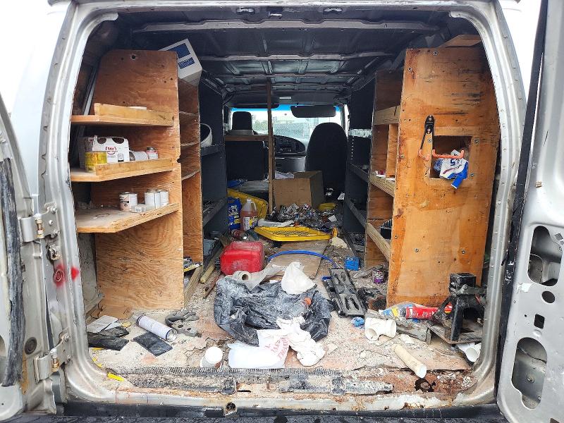 71442756 :رقم المزاد ، 1FTNS2421WHB93535 vin ، 1998 Ford Econoline مزاد بيع