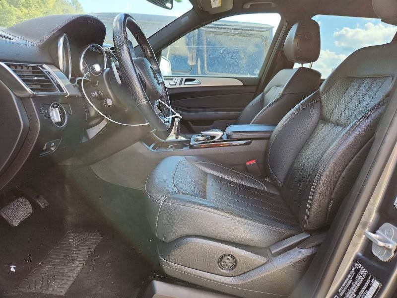 69925116 :رقم المزاد ، 4JGDF6EE4HA895436 vin ، 2017 Mercedes-benz Gls مزاد بيع