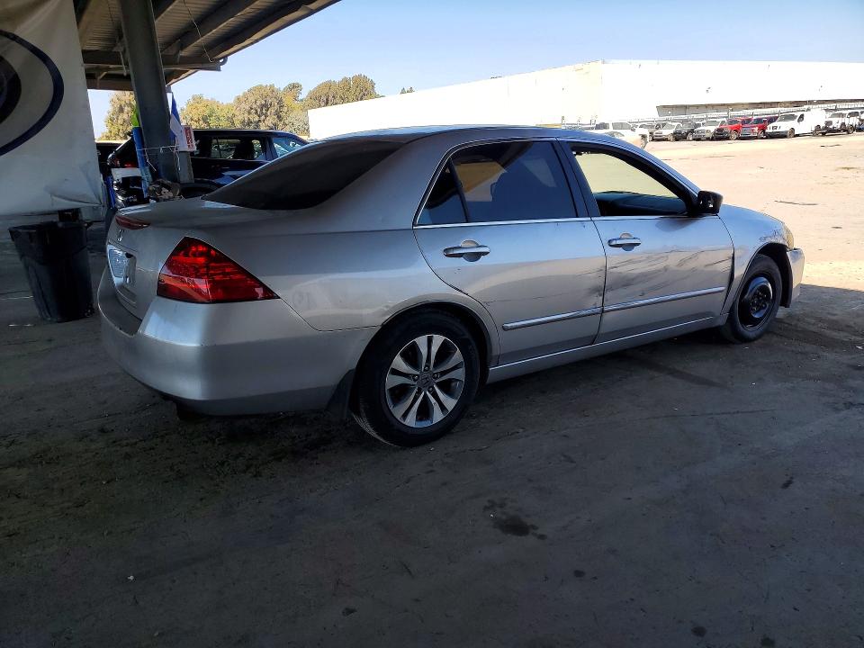 Продажа на аукционе авто 2007 Honda Accord, vin: JHMCM56387C002473, номер лота: 71317756