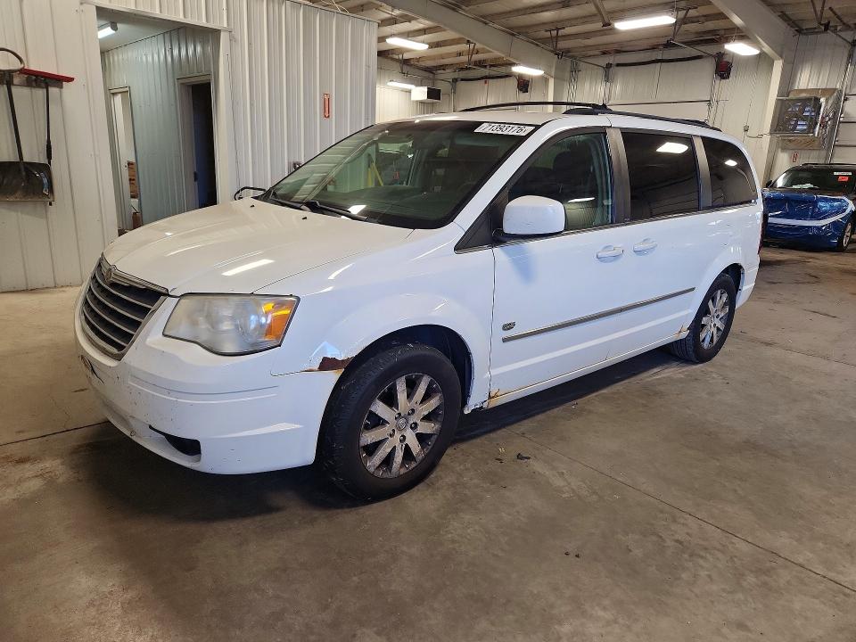 Auction sale of the 2009 Chrysler Town & Country, vin: 2A8HR54XX9R654089, lot number: 71393176