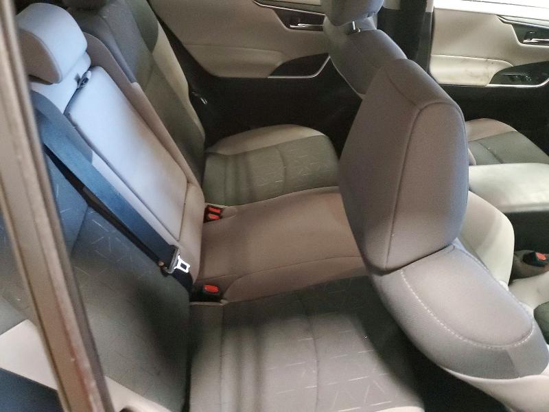 69698656 :رقم المزاد ، 2T3P1RFV3MW221077 vin ، 2021 Toyota Rav4 مزاد بيع