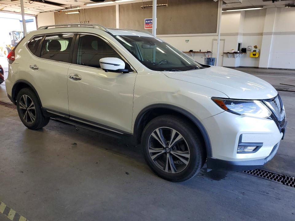 Продажа на аукционе авто 2017 Nissan Rogue, vin: 5N1AT2MV1HC847581, номер лота: 71674396