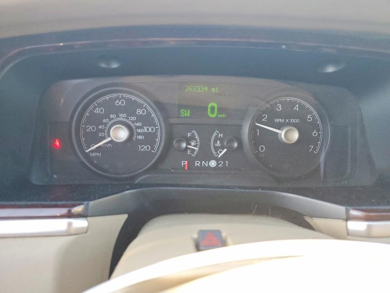 Продажа на аукционе авто 2008 Lincoln Town Car, vin: 2LNHM82W98X658738, номер лота: 71247036