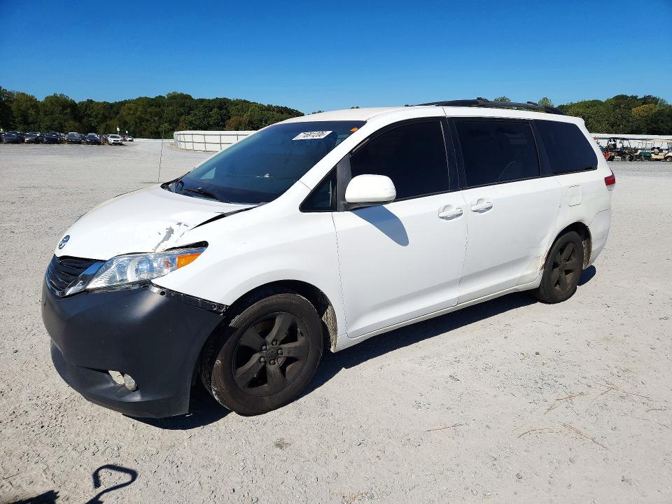 2012 Toyota Sienna მანქანა იყიდება აუქციონზე, vin: 5TDKK3DC0CS207952, აუქციონის ნომერი: 71691206