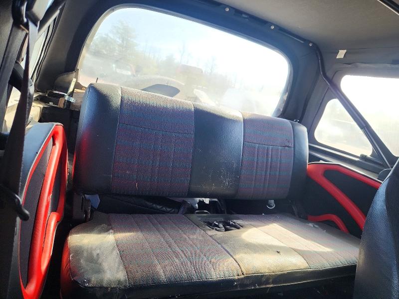 Продажа на аукционе авто 1998 Chevrolet Tracker, vin: 2CNBE1867W6905372, номер лота: 72606586