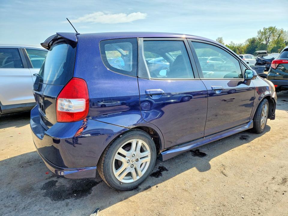 Продажа на аукционе авто 2008 Honda Fit, vin: JHMGD38648S074243, номер лота: 71092366