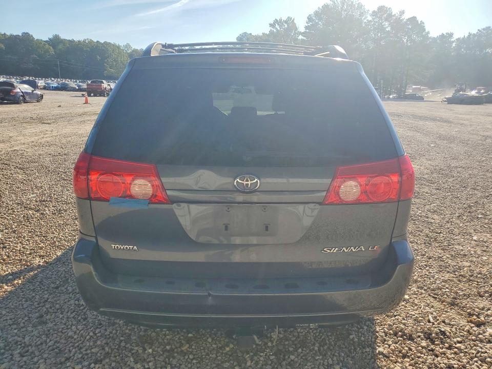Продажа на аукционе авто 2010 Toyota Sienna, vin: 5TDKK4CC6AS323760, номер лота: 70035936