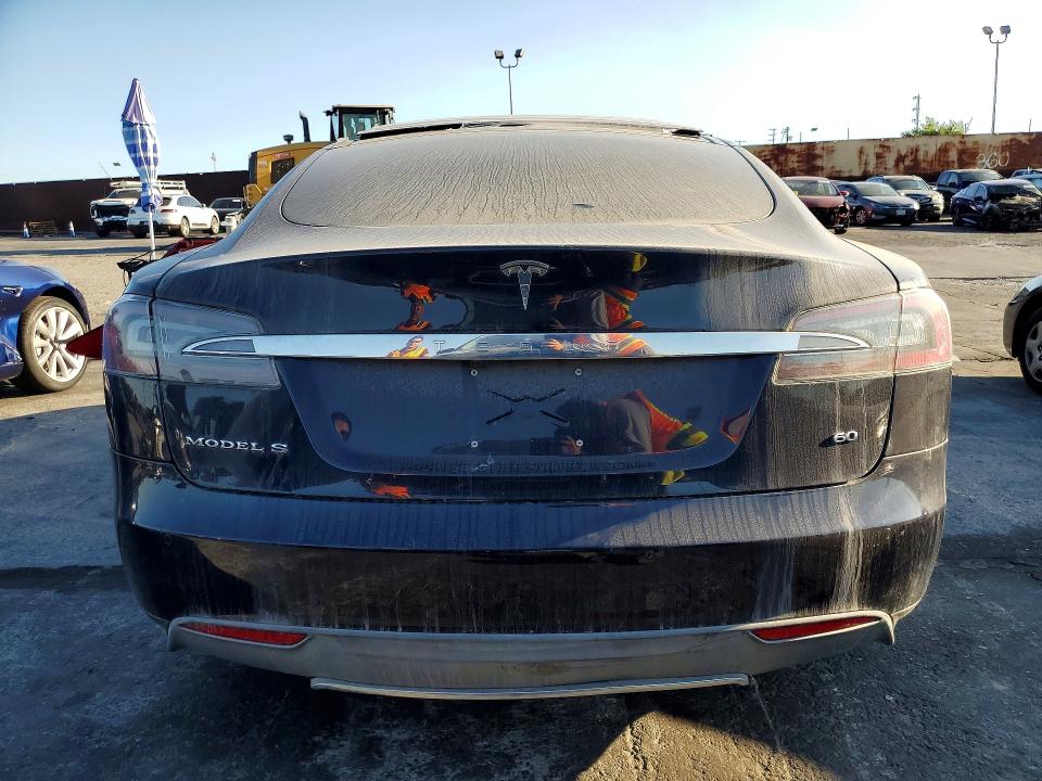 Продаж на аукціоні авто 2014 Tesla Model S, vin: 5YJSA1S12EFP32933, номер лоту: 71622036