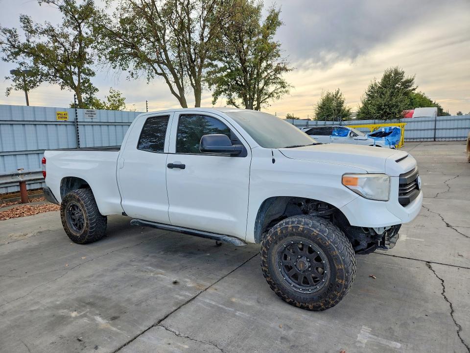67409556 :رقم المزاد ، 5TFUM5F13HX071974 vin ، 2017 Toyota Tundra مزاد بيع