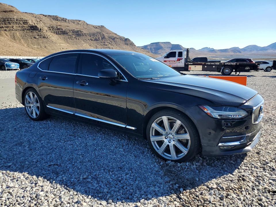Продаж на аукціоні авто 2018 Volvo S90, vin: LVY992MLXJP032081, номер лоту: 71966686
