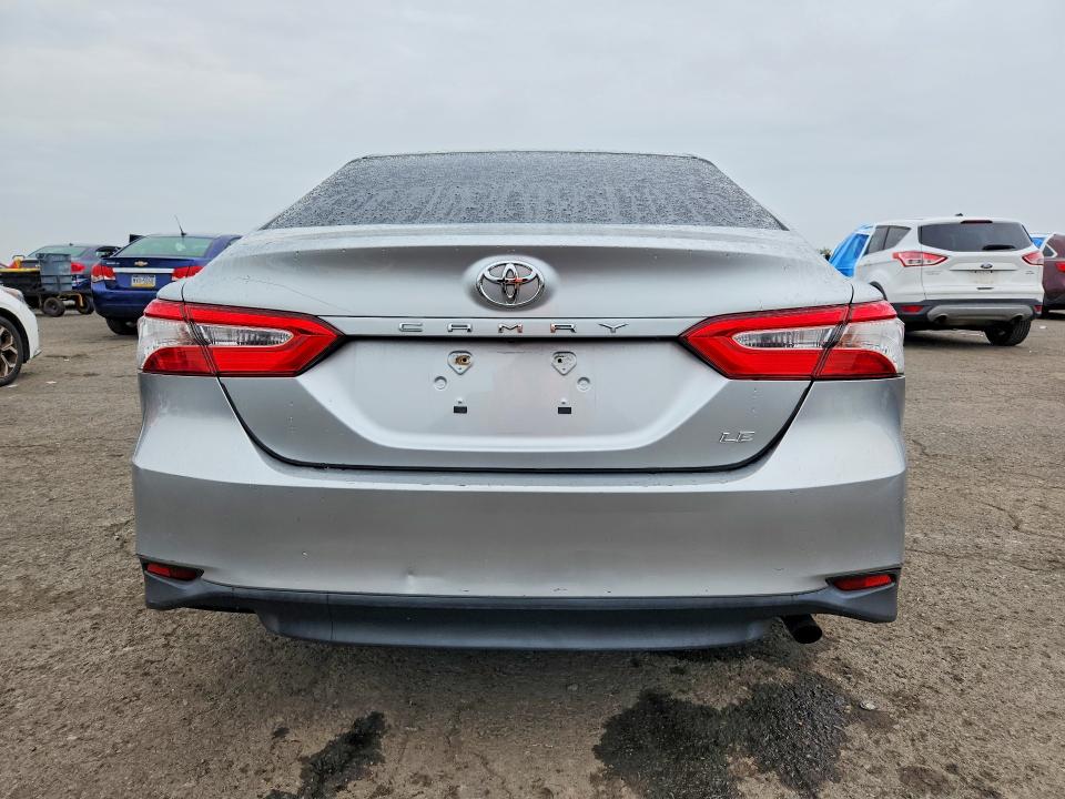 2018 Toyota Camry მანქანა იყიდება აუქციონზე, vin: JTNB11HK9J3016890, აუქციონის ნომერი: 71290616