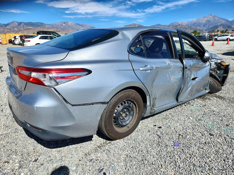 Продажа на аукционе авто 2018 Toyota Camry, vin: 4T1B31HK6JU001901, номер лота: 73108446