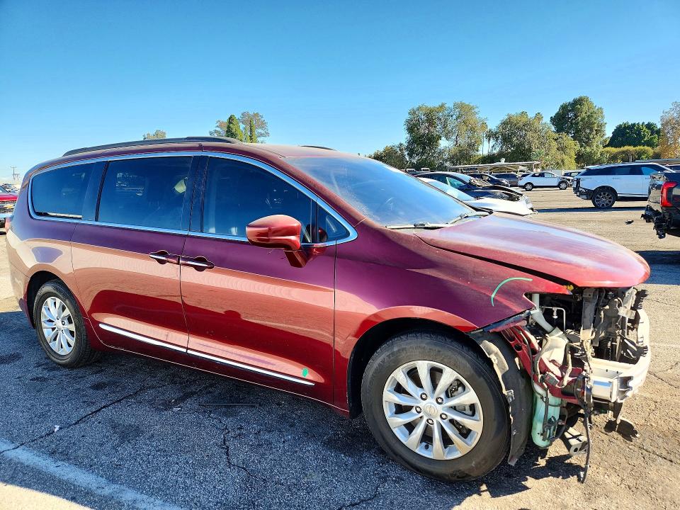2017 Chrysler Pacifica მანქანა იყიდება აუქციონზე, vin: 2C4RC1BG0HR509246, აუქციონის ნომერი: 72013286