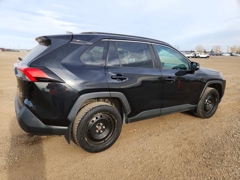 2021 Toyota Rav4 მანქანა იყიდება აუქციონზე, vin: 2T3B1RFV5MC232139, აუქციონის ნომერი: 72444136