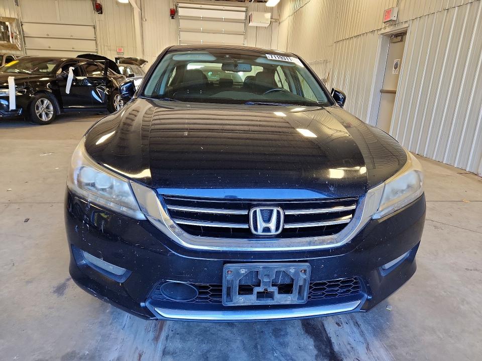 2014 Honda Accord მანქანა იყიდება აუქციონზე, vin: 1HGCR3F97EA008612, აუქციონის ნომერი: 71193116