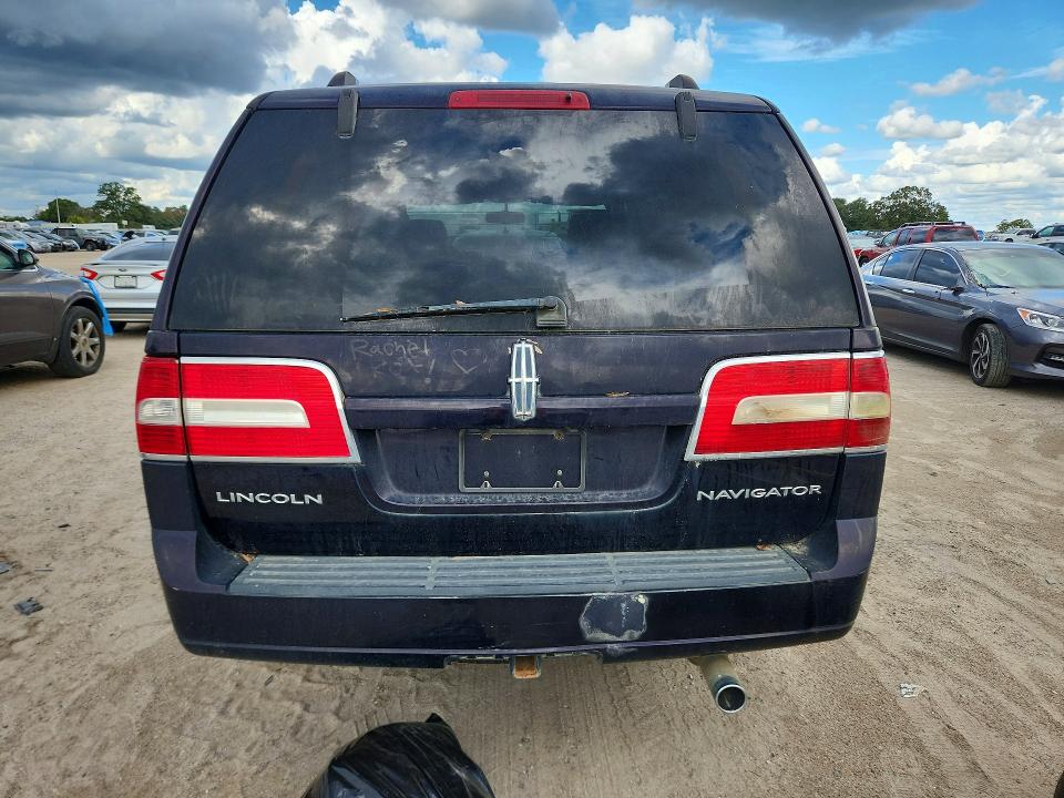 71013076 :رقم المزاد ، 5LMFU27597LJ20070 vin ، 2007 Lincoln Navigator مزاد بيع