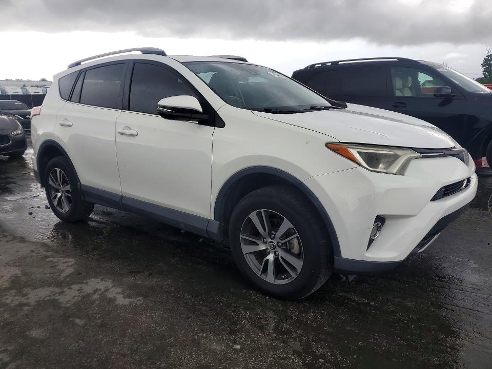 Продажа на аукционе авто 2018 Toyota Rav4, vin: 2T3WFREV4JW412288, номер лота: 71446366