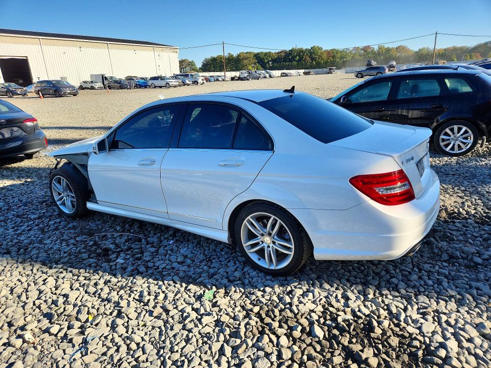 Продажа на аукционе авто 2013 Mercedes-benz C, vin: WDDGF8AB5DG121444, номер лота: 71359046