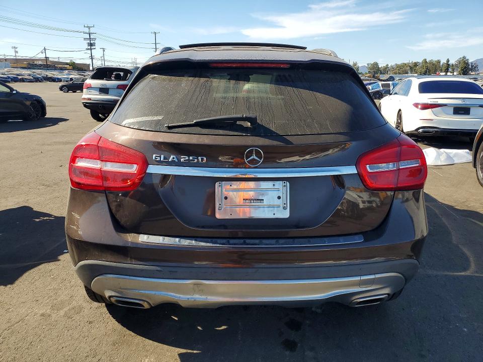 70502516 :رقم المزاد ، WDCTG4EB8GJ205378 vin ، 2016 Mercedes-benz Gla مزاد بيع