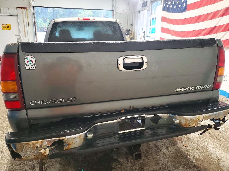 Продаж на аукціоні авто 2000 Chevrolet Silverado, vin: 1GCGK29U0YE304079, номер лоту: 72964006