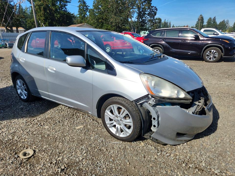 72220886 :رقم المزاد ، JHMGE8H53BC011587 vin ، 2011 Honda Fit مزاد بيع