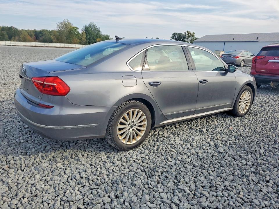 Продажа на аукционе авто 2016 Volkswagen Passat, vin: 1VWBT7A33GC047904, номер лота: 71422756