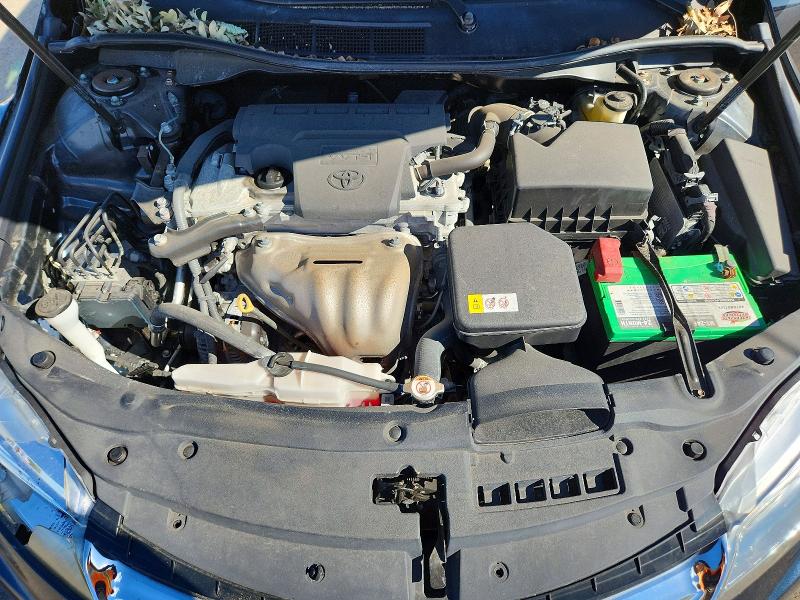70986806 :رقم المزاد ، 4T1BF1FK8HU271507 vin ، 2017 Toyota Camry مزاد بيع