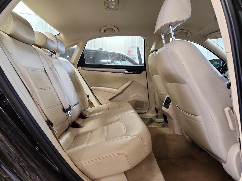 2014 Volkswagen Passat მანქანა იყიდება აუქციონზე, vin: 1VWBS7A36EC110512, აუქციონის ნომერი: 72321616