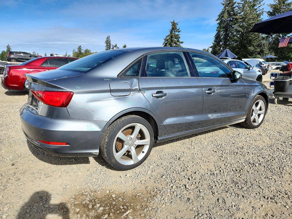 72588376 :رقم المزاد ، WAUA7GFF5G1013137 vin ، 2016 Audi A3 مزاد بيع