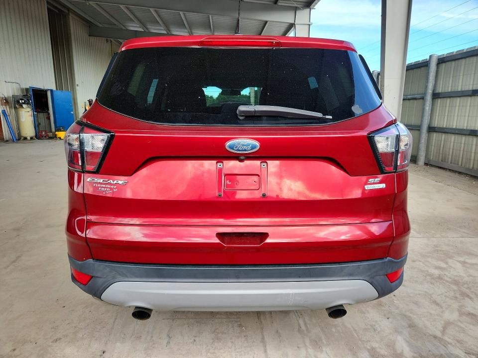 71961756 :رقم المزاد ، 1FMCU0GD9HUE86785 vin ، 2017 Ford Escape مزاد بيع
