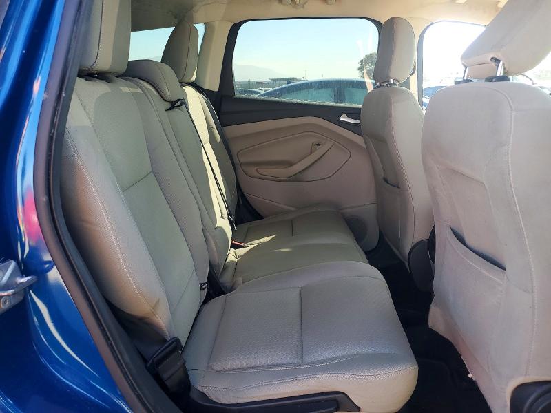 72402826 :رقم المزاد ، 1FMCU0GD7KUA06217 vin ، 2019 Ford Escape مزاد بيع