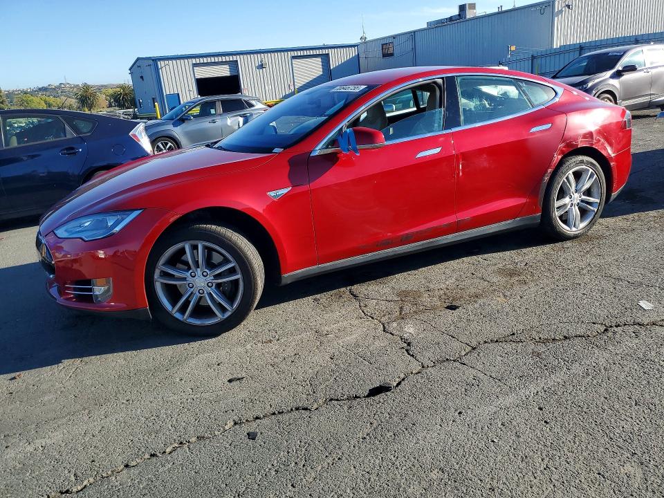 Auction sale of the 2014 Tesla Model S, vin: 5YJSA1H17EFP30571, lot number: 70846756