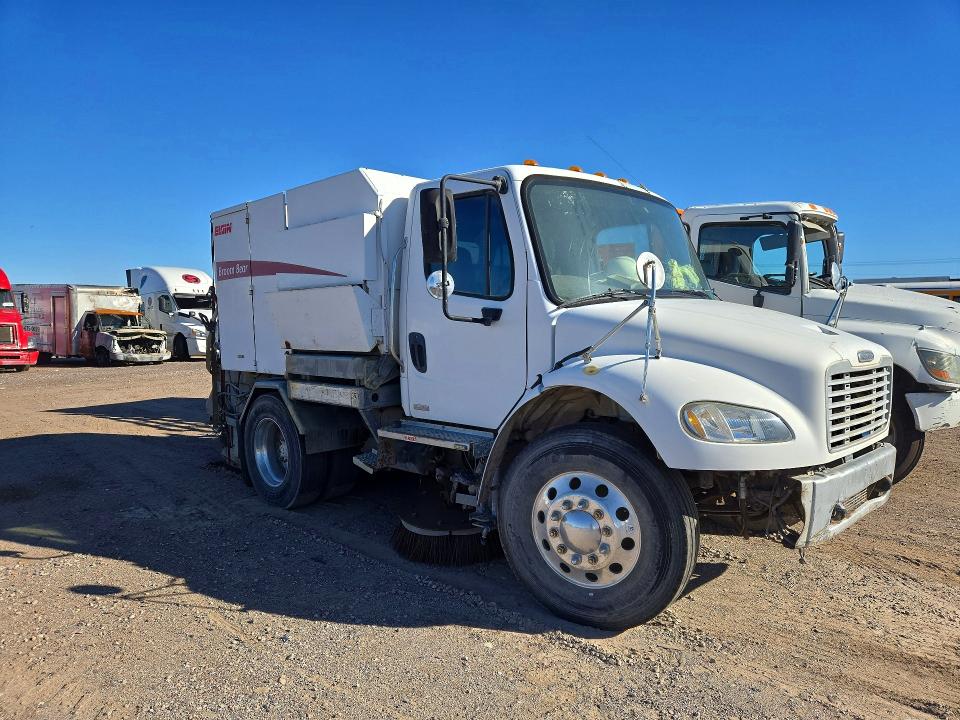 69613266 :رقم المزاد ، 1FVACXDCX7HY36990 vin ، 2007 Freightliner M2 مزاد بيع